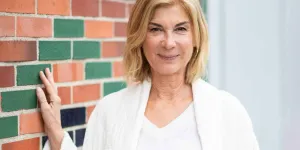 Michèle Laroque débarque dans "Emily in Paris" : une candidate de "Secret Story", disparue des écrans radar, en charge de sa mise en beauté