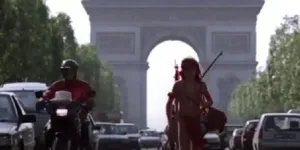 « Un indien dans la ville » : qu’est devenu Ludwig Briand, qui interprétait Mimi-Siku dans le film culte ?