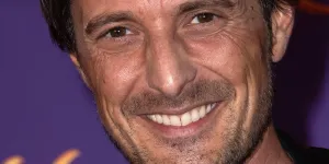 L’ex-animateur de "Danse avec les stars", Vincent Cerutti habitué à mordre les fesses de ses collaborateurs ?