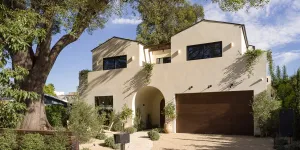 Cette maison d’inspiration toscane donne l’impression d’être en vacances toute l'année