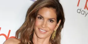 « Vieillir est un privilège » : à 58 ans, Cindy Crawford assume son visage sans maquillage