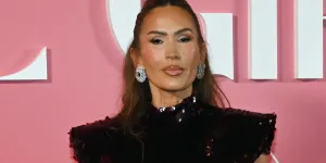 “C’est bien de disparaître aussi” : Vitaa annonce officiellement “repartir un petit peu dans l’ombre”