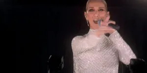 JO 2024 : les secrets de la robe de Céline Dion composée de plus de 1000 perles brodées lors de la cérémonie d’ouverture