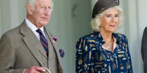 Charles III et Camilla « profondément tristes », ils rendent un hommage bouleversant à Maggy Smith