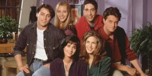 "Friends" fête ses 30 ans : les créateurs de la série rendent hommage à Matthew Perry