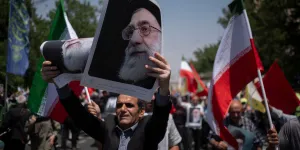 "La société iranienne est réfrénée dans sa volonté de changement de régime car aucune stratégie n’est définie pour l’après"
