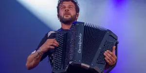 Claudio Capéo sort "Nouveau souffle" : "Cet album marque mes retrouvailles avec l’accordéon, que j’avais quelque peu délaissé..."