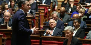 Budget 2025 : la Commission supérieure du numérique et des postes alerte sur une coupe dans la politique d’inclusion numérique