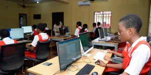 Ce qu’il faut savoir sur les nouveaux référentiels de compétences en IA de l'UNESCO pour les élèves et les enseignants