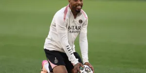 Presnel Kimpembe infidèle ? Sa femme Sarah s'en prend à sa supposée maîtresse, Imen Es