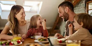 Pourquoi le repas est-il un moment clé pour une relation parent-enfant apaisée ?