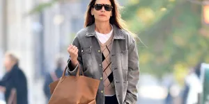 Katie Holmes nous dévoile le look d’automne idéal