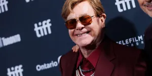 « Il ne reste plus grand-chose de moi» : Elton John sans filtre sur sa santé