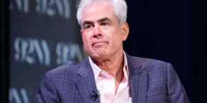 Génération anxieuse : "Nous avons surprotégé nos enfants dans le monde réel, mais nous les avons sous-protégés en ligne"