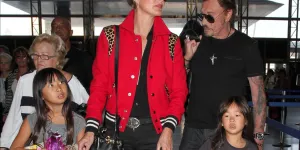 Laeticia, Jade et Joy Hallyday publient de vibrants hommages à Johnny, 8 ans après sa mort