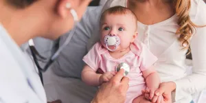 Coqueluche : les conseils d'un pédiatre pour protéger vos nourrissons