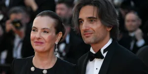 "Quand quelqu’un a mal..." : Carole Bouquet réagit à la séparation entre son fils Dimitri Rassam et Charlotte Casiraghi