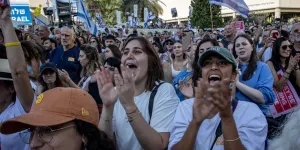 Les derniers otages israéliens libérés par le Hamas à l'occasion d'une journée diplomatique historique
