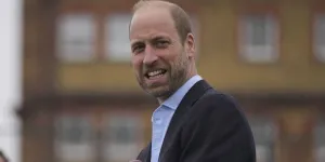 Prince William : en visite officielle, il impressionne par ses talents sportifs