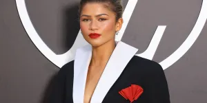 Zendaya adopte la coloration la plus gourmande de l’automne