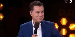 "Je suis ému..." : Laurent Luyat craque et fond en larmes au moment de rendre l'antenne à la fin des Jeux paralympiques (VIDÉO)