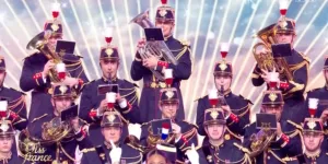 Miss France 2026 : La garde républicaine surprend les téléspectateurs lors de la présentation des costumes régionaux