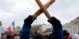 "C’est à ceux qui le peuvent de ne pas céder à ces offres" : Lidl brade la baguette industrielle à 29 centimes