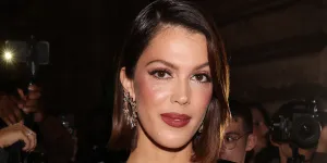 Iris Mittenaere : À l’approche du procès de son ex-compagnon pour violences conjugales, la reine de beauté a pris une importante décision