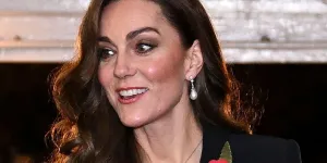 Kate Middleton rayonnante pour son retour aux côtés de William et Charles III