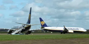 Compagnies low cost, jets privés et grands patrons : à qui profitent les aides publiques aux petits aéroports français ?