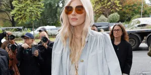 Sienna Miller, Dakota Johnson ... portent le pantalon en velours