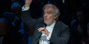 "Comme interdire Dostoïevski" : le concert de Valery Gergiev, chef d’orchestre soutien de Poutine, fait polémique en Italie