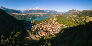 "Sous leurs pas, les années", de Camille Bordenet : un premier roman réussi et loin des clichés sur la ruralité