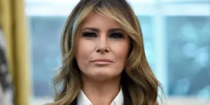 « Nous échangeons des lettres » : Melania Trump dévoile sa correspondance avec Charles III