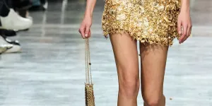 Voici le sac « le plus cher au monde » dévoilé lors du défilé Rabanne à la Fashion Week de Paris, une pièce vendu 250 000 euros