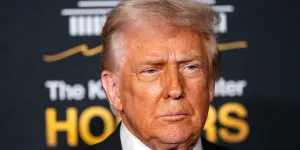 Netflix rachète Warner Bros. Discovery : Donald Trump réagit et affirme que “cela pourrait être un problème”