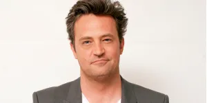 Mort de Matthew Perry : son médecin et la “reine de la kétamine” seront jugés en mars 2025