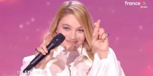 "Du fond du cœur…" : Santa réagit à son rôle de marraine au Téléthon 2025