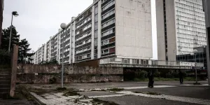 "Nous appelons la France à rester fidèle à sa promesse, celle d’être une République indivisible, laïque, démocratique et sociale"