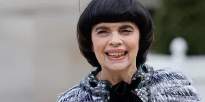 Le coming out gaulliste de Mireille Mathieu, la candidature de Xavier Bertrand à la présidentielle : le bêtisier de la semaine