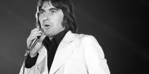 « Les docteurs ne me laissaient aucune chance » : Serge Lama ressuscite après un terrible accident