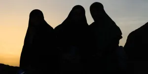 "Si elle ne prie pas, elle est fouettée" : en Arabie saoudite, des centres de "réhabilitation" et de torture pour femmes