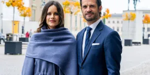 Sofia de Suède : la princesse adopte avec brio la tendance du manteau-écharpe