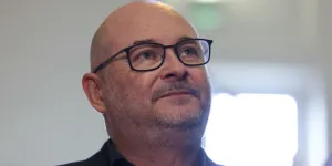 Au tribunal de Nanterre, l'affaire Cauet, un chantage présumé et une prévenue au casier judiciaire chargé