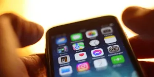 Vinted : cette Miss France se lance, les utilisateurs lui réclament des "sous-vêtements portés"