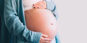 Enceinte : les 4 gestes clés pour prendre soin de soi