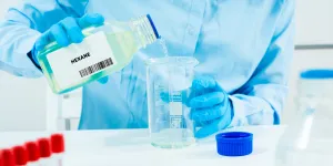 Comment nous mangeons tous de l'essence : le journaliste Guillaume Coudray alerte sur les dangers de l'hexane