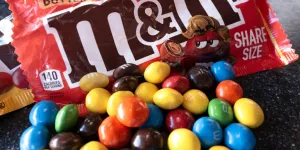 Ces M&M’s américains nocifs vendus illégalement en France