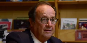 Les indiscrétions de "Marianne" : la nouvelle popularité de François Hollande agace même les siens...