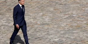 Louis Hausalter : "Les proches du Président sont catégoriques : Macron n'arrêtera pas la politique et tentera un retour à l’Élysée"